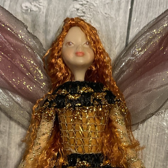 Elegant Gold Fairy Figurine GOLDY FAIRY - Picture 3 of 6